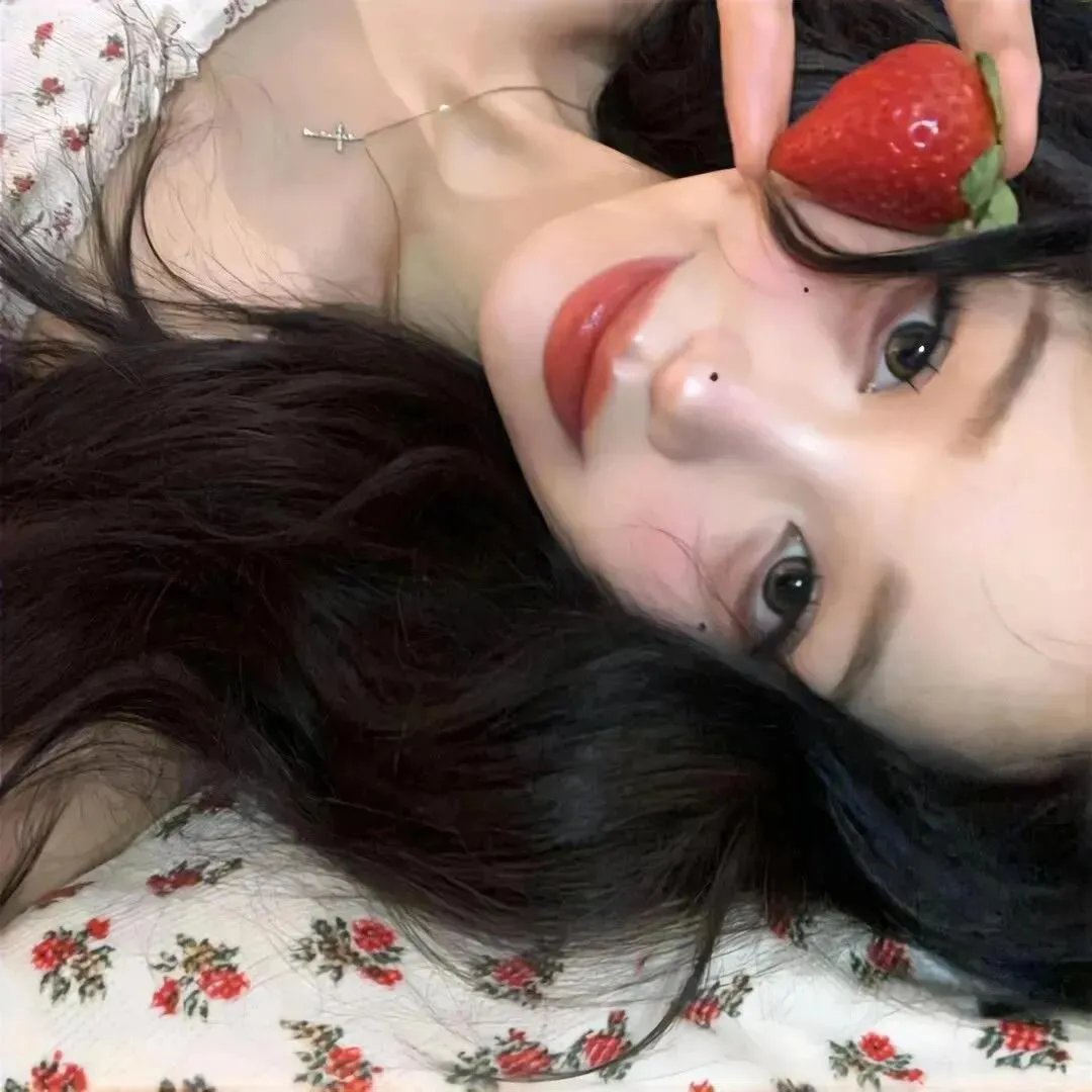 追梦的黎族女娃娃